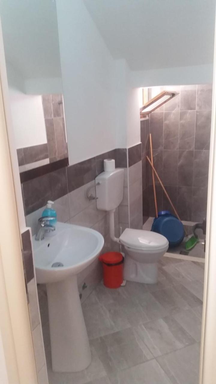 Velaj Apartments Orikum Luaran gambar