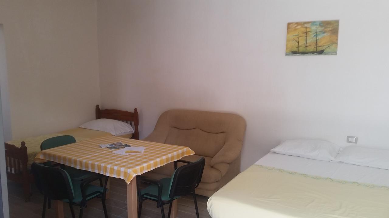Velaj Apartments Orikum Luaran gambar